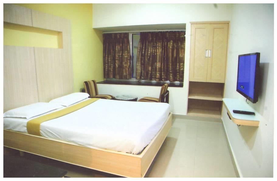 Готель Sri Srinivasa Residency Kadapa Екстер'єр фото